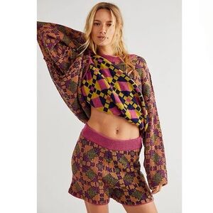 Malibu Pattern Sweater Set By - Bright Plum
Combo